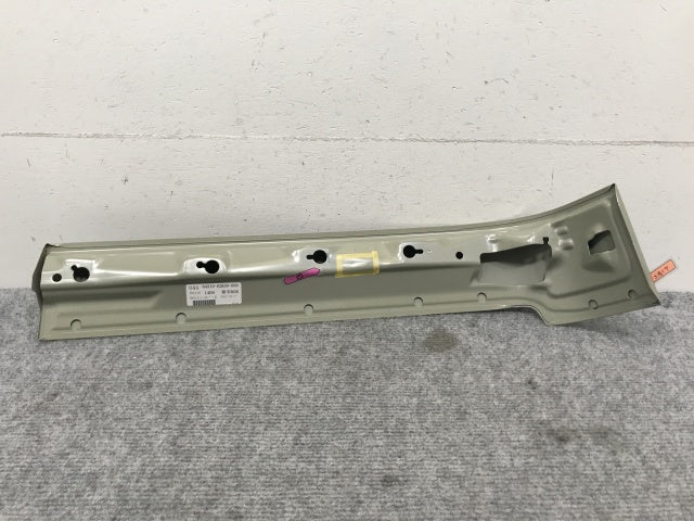 新品!パレット MK21S 純正 右 スライドドアレールカバー 64310-82K00-000 未塗装 スズキ(133663)