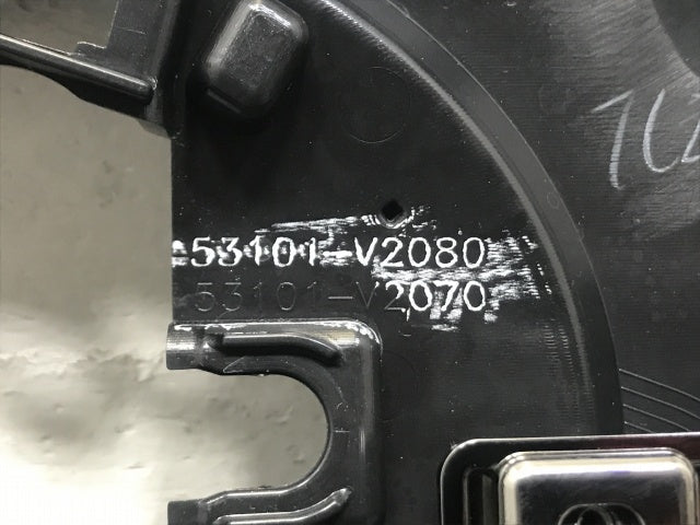 新車取り外し!アルファード 40/AGH40W/AGH45W 純正 フロント グリル/ラジエーターグリル 53111-V2010 トヨタ(133682)