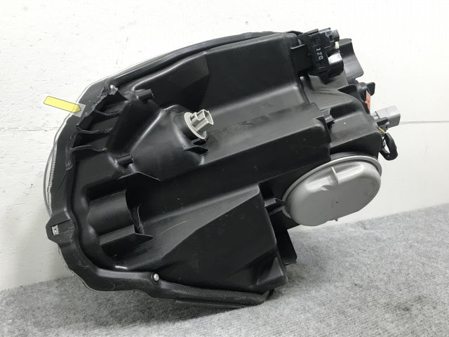 パッソ モーダ/ブーン シルク M700A/M710A/M700S/M710S 純正 右 ヘッドライト LED レベライザー 刻印YZ KOITO 100-69028 トヨタ(133707)