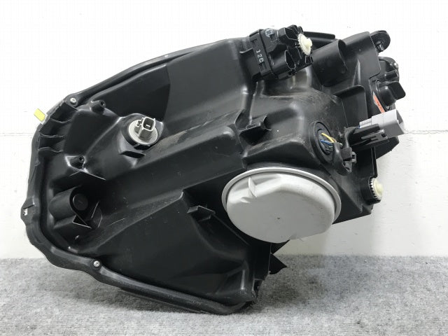 パッソ モーダ/ブーン シルク M700A/M710A/M700S/M710S 純正 右 ヘッドライト LED レベライザー 刻印YZ KOITO 100-69028 トヨタ(133707)