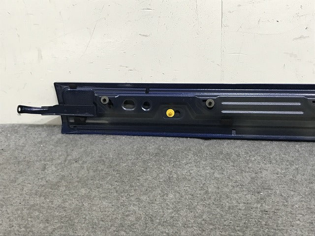 セレナ/ハイウェイスター ルキシオン e-POWER C28/NC28/FC28/FNC28/GC28/GFC28 純正 右 スライドドアレールカバー ブルー メタリック 日産(133749)