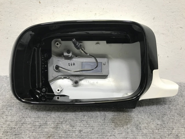 新品!パッソ KGC10/KGC15/QNC10 純正 左 ドアミラー ウインカー付 ミラーなし 214-78033 08411-B1050-A1 パールホワイト W16(133766)