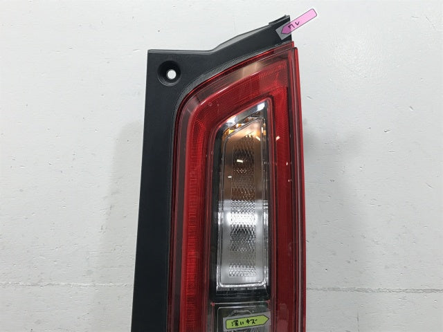 N-WGN/NWGN N-ワゴン/Nワゴン/エヌワゴン/JH3/JH4 純正 右 テールランプ/ライト/レンズ LED STANLEY W4841 ホンダ(133784)