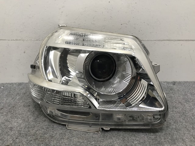 シエンタ ダイス NCP81G/NCP85G 純正 右 ヘッドライト/ランプ キセノン HID レベライザー AFS無 KOITO 52-240 トヨタ(133785)