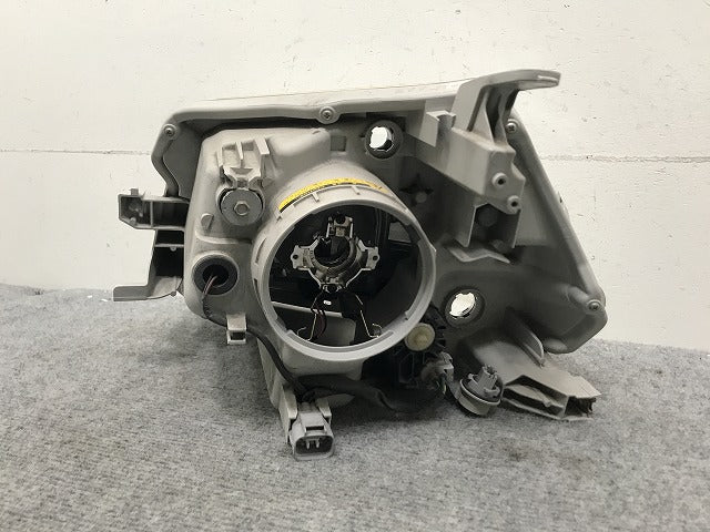 シエンタ ダイス NCP81G/NCP85G 純正 右 ヘッドライト/ランプ キセノン HID レベライザー AFS無 KOITO 52-240 トヨタ(133785)