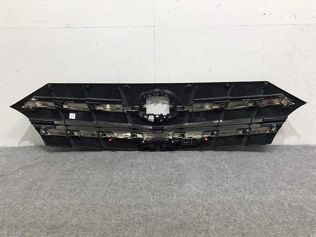 新車取り外し!アルファード 40系/AGH40W/AGH45W 純正 フロント グリル/ラジエーターグリル カメラ穴付 53111-V2010 トヨタ(133822)