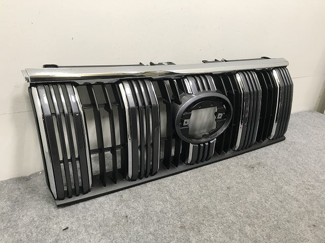新車外し!ランドクルーザー/ランクル/プラド 150系/TRJ150W/GDJ150W/GDJ151W/GRJ150W/151W 純正 後期 フロント グリル 53111-60B20(133847)