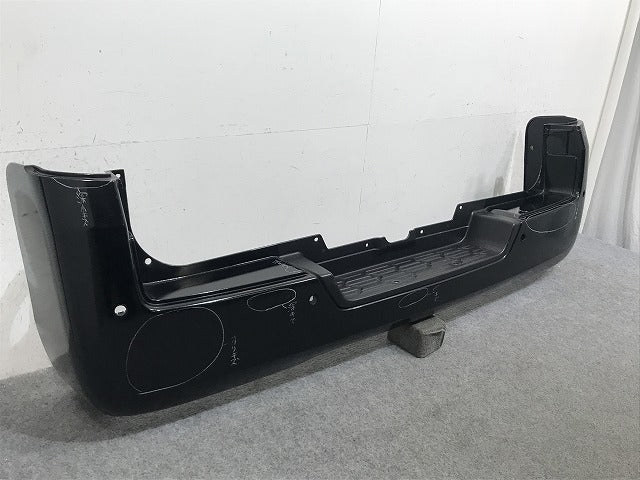 キャラバンNV350/標準 E26 純正 リア バンパー 85022 3XA0A ブラック パール 日産(133861)