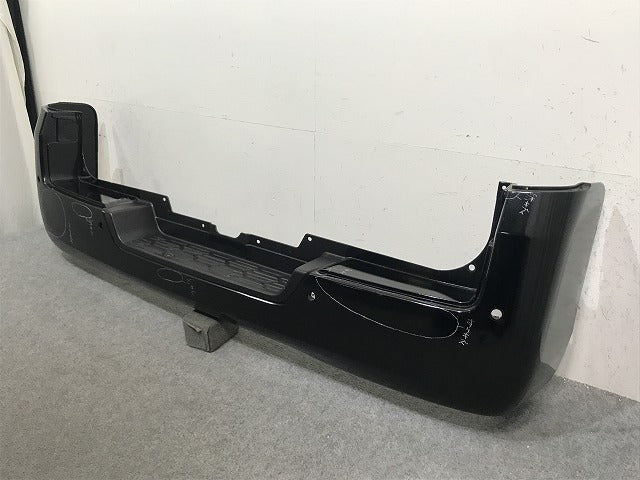キャラバンNV350/標準 E26 純正 リア バンパー 85022 3XA0A ブラック パール 日産(133861)