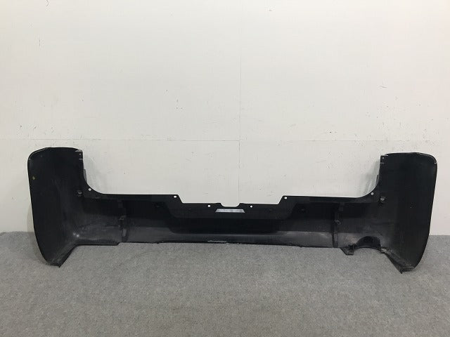 キャラバンNV350/標準 E26 純正 リア バンパー 85022 3XA0A ブラック パール 日産(133861)