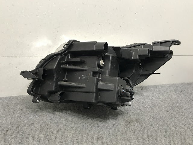 ルーミー/トール/カスタム M900A/M910A/M900S/M910S 純正 前期 右 ヘッドライト LED レベライザー STANLEY W3918 81130-B1220(133888)