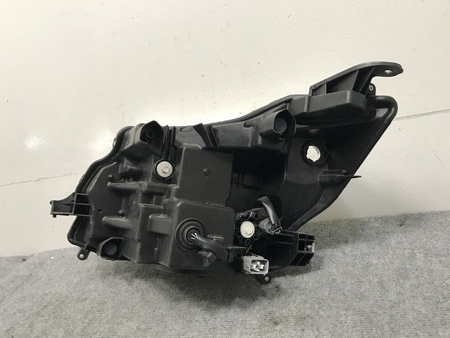 ルーミー/トール/カスタム M900A/M910A/M900S/M910S 純正 前期 右 ヘッドライト LED レベライザー STANLEY W3918 81130-B1220(133888)
