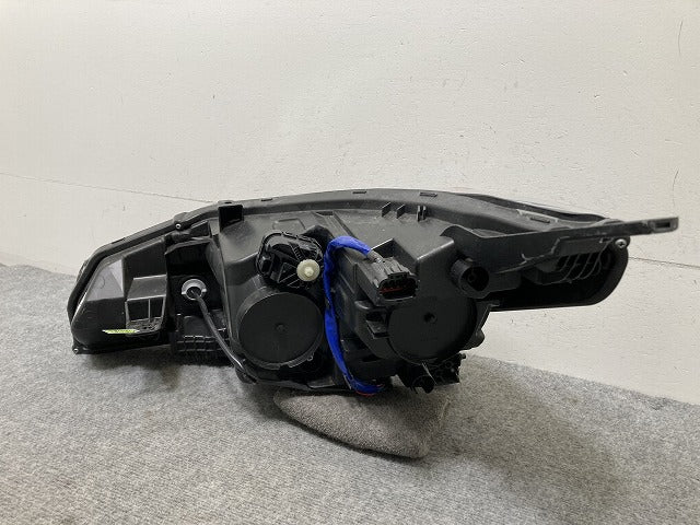 リーフ/LEAF ZE1 純正 右 ヘッドライト/ランプ LED レベライザー 刻印P ICHIKOH 1954/26010 5SK5A 26025-5SK5A 日産(133893)