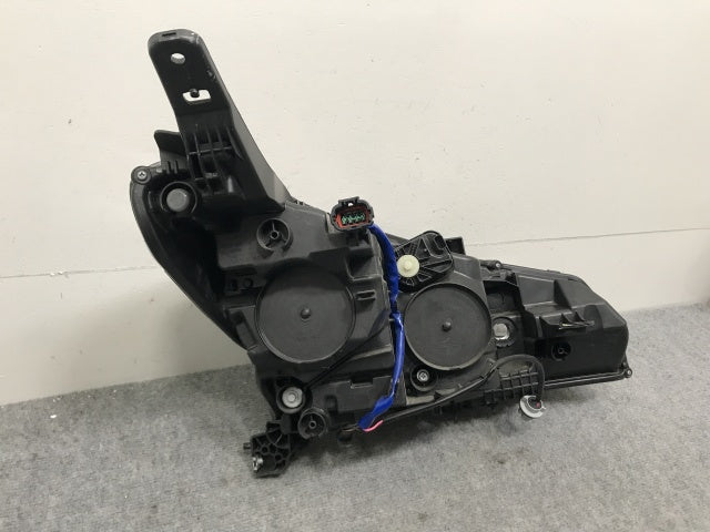 リーフ /ZE1 純正 前期 左 ヘッドライト/ランプ LED レベライザー 刻印P ICHIKOH 1954/26060 5SK5A 日産(133896)