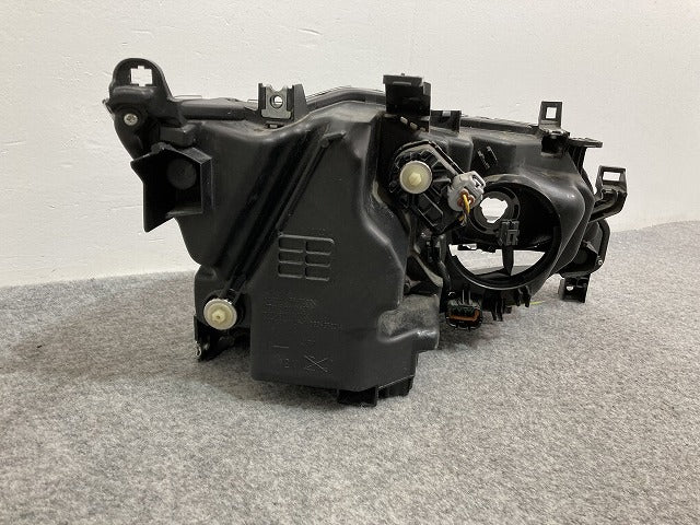 セレナ/ハイウェイスター/S/X/G/XV C27/GC/GFC/GNC/GFNC/HFC/HC 純正 前期 左ヘッドライト LED レベ付 100-23721 26075-5TF5A(133903)