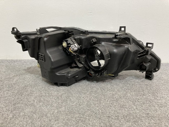 セレナ/ハイウェイスター/S/X/G/XV C27/GC/GFC/GNC/GFNC/HFC/HC 純正 前期 左ヘッドライト LED レベ付 100-23721 26075-5TF5A(133903)