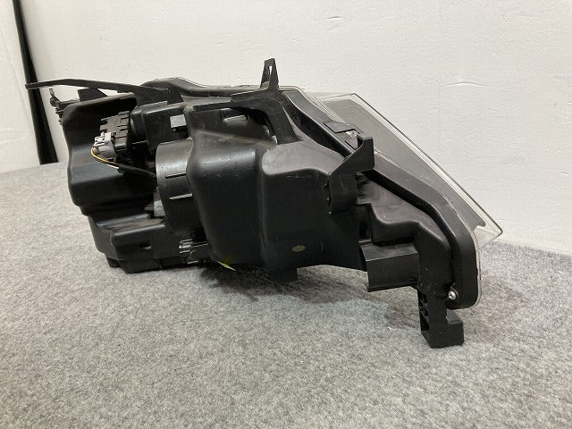 セレナ/ハイウェイスター/S/X/G/XV C27/GC/GFC/GNC/GFNC/HFC/HC 純正 前期 左ヘッドライト LED レベ付 100-23721 26075-5TF5A(133903)