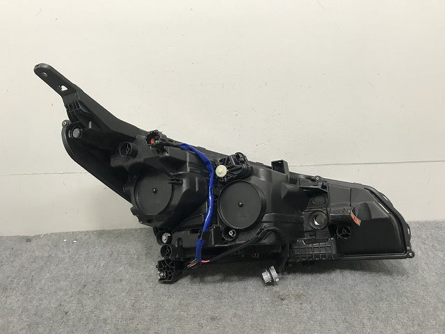 リーフ/LEAF ZE1 純正 前期 左 ヘッドライト/ランプ LED レベライザー 刻印P ICHIKOH 1954/26060 5SK5A 日産(133914)