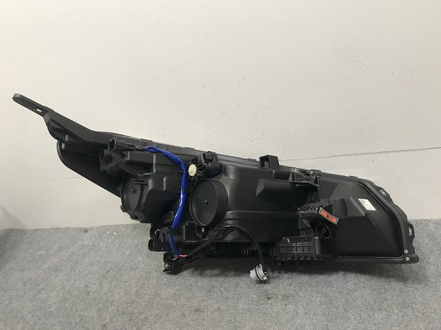リーフ/LEAF ZE1 純正 前期 左 ヘッドライト/ランプ LED レベライザー 刻印P ICHIKOH 1954/26060 5SK5A 日産(133914)