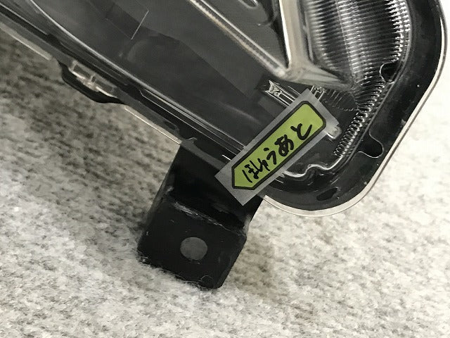 セレナ/ハイウェイスター/S/X/G/XV C27/GC/GFC/GNC/GFNC/HFC/HC 純正 前期 右ヘッドライト LED レベ付 100-23721 26025-5TF5A(133922)