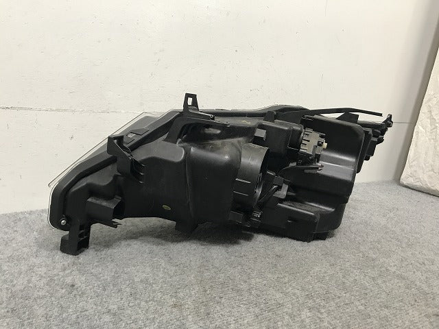 セレナ/ハイウェイスター/S/X/G/XV C27/GC/GFC/GNC/GFNC/HFC/HC 純正 前期 右ヘッドライト LED レベ付 100-23721 26025-5TF5A(133922)