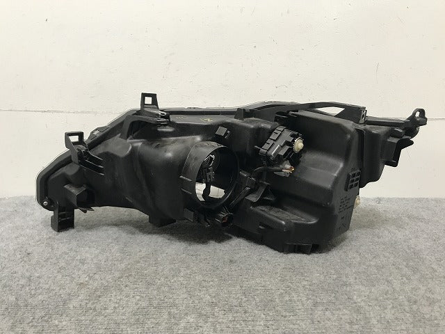 セレナ/ハイウェイスター/S/X/G/XV C27/GC/GFC/GNC/GFNC/HFC/HC 純正 前期 右ヘッドライト LED レベ付 100-23721 26025-5TF5A(133922)