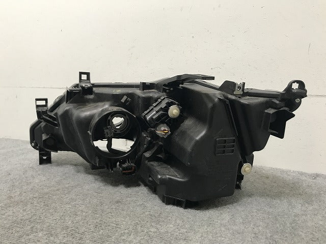 セレナ/ハイウェイスター/S/X/G/XV C27/GC/GFC/GNC/GFNC/HFC/HC 純正 前期 右ヘッドライト LED レベ付 100-23721 26025-5TF5A(133922)