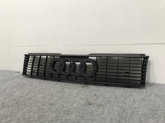 新品!80/90 B3/B4 純正 フロント グリル/ラジエーターグリル 893 853 655 A/893853655 素地 アウディ/Audi(133942)