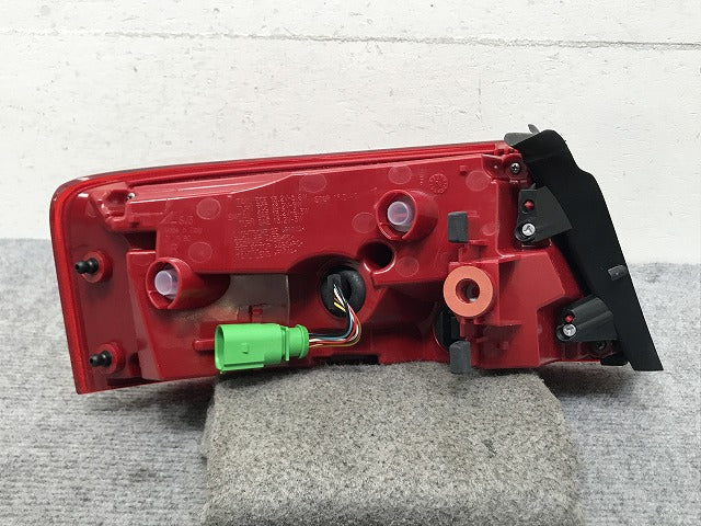 新品!A5(B8) 8T系 社外 後期 右 テールランプ/ライト/レンズ LED Magneti Marelli(マニェーティマレッリ)製 8T0945096H アウディ(133943)
