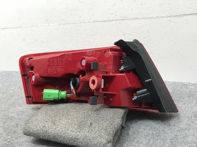 新品!A5(B8) 8T系 社外 後期 右 テールランプ/ライト/レンズ LED Magneti Marelli(マニェーティマレッリ)製 8T0945096H アウディ(133943)