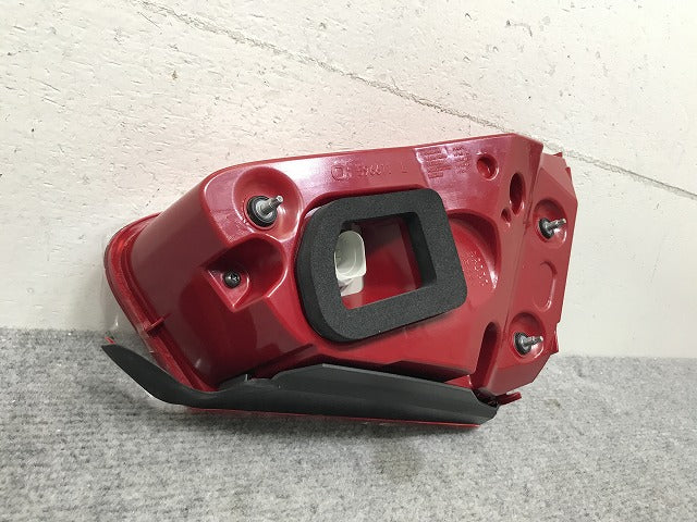 新品!A8(D4) 4H系 純正 前期 左 テールランプ/ライト/レンズ/フィニッシャーランプ/内側 LED 4H0.945.093 4H0945093 アウディ(133948)