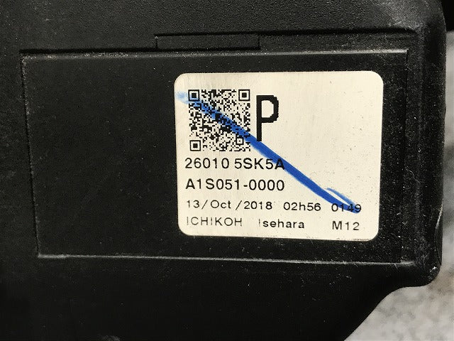 リーフ ZE1 純正 右 ヘッドライト/ランプ LED レベライザー 刻印P ICHIKOH 1954/26010 5SK5A 26025-5SK5A 日産(133954)