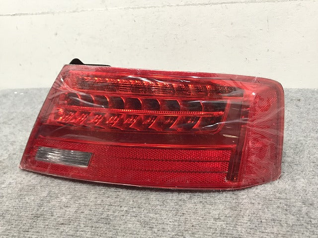 新品!A5(B8) 8T系 社外 後期 右 テールランプ/ライト/レンズ LED Magneti Marelli(マニェーティマレッリ)製 8T0945096H アウディ(133959)