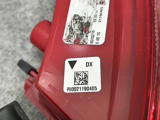 新品!A5(B8) 8T系 社外 後期 右 テールランプ/ライト/レンズ LED Magneti Marelli(マニェーティマレッリ)製 8T0945096H アウディ(133959)