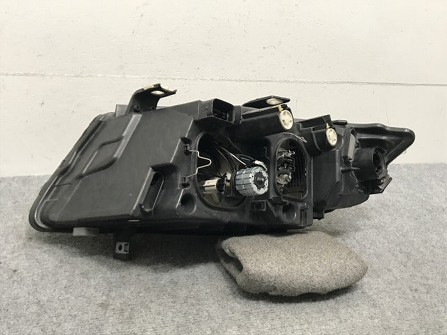 3シリーズ E90/E91 純正 前期 右 ヘッドライト/ランプ 光源不明 VALEO 6942724-04 BMW(133962)