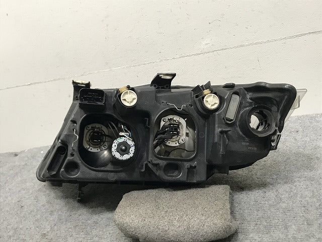 3シリーズ E90/E91 純正 前期 右 ヘッドライト/ランプ 光源不明 VALEO 6942724-04 BMW(133962)