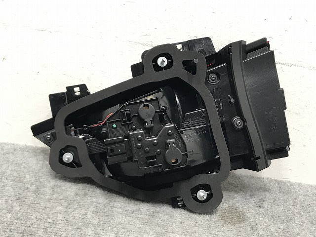 新品!X2 シリーズ F39 純正 左 テールランプ/ライト/レンズ/フィニッシャーランプ/内側 LED F03689000F 63217420747 BMW(133975)