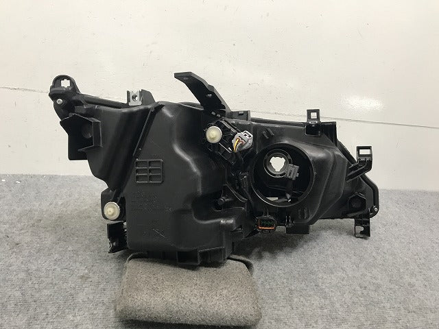 セレナ/ハイウェイスター/S/X/G/XV C27/GC/GFC/GNC/GFNC/HFC/HC 純正 前期 左ヘッドライト LED レベ付 100-23721 26075-5TF5A(133980)