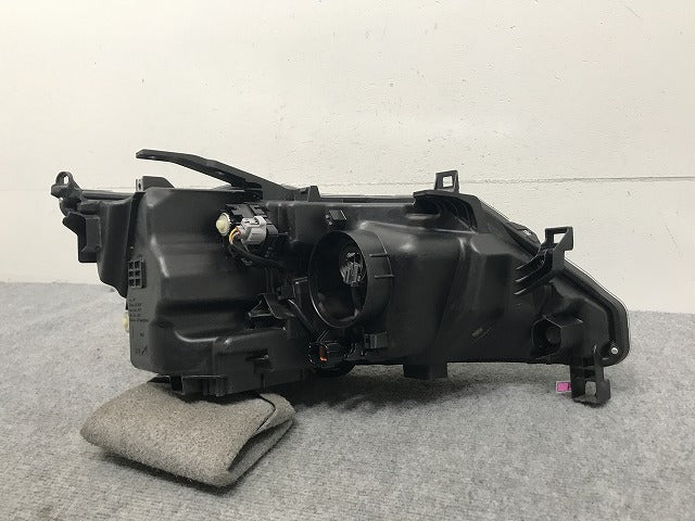 セレナ/ハイウェイスター/S/X/G/XV C27/GC/GFC/GNC/GFNC/HFC/HC 純正 前期 左ヘッドライト LED レベ付 100-23721 26075-5TF5A(133980)