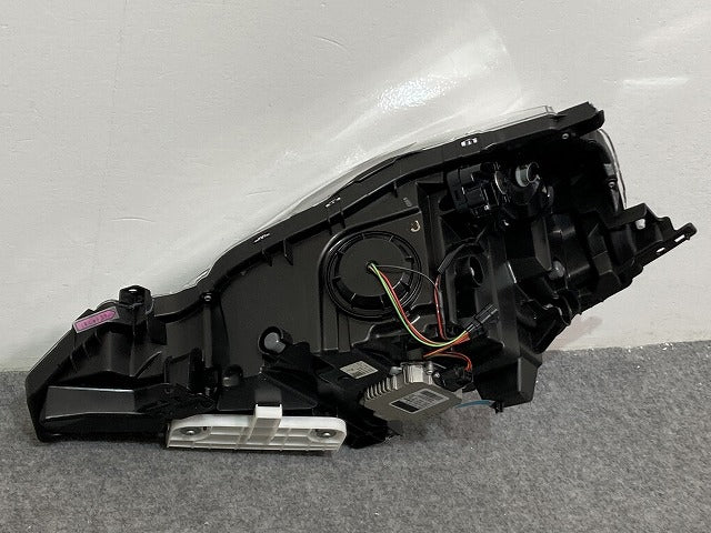 リーフ/LEAF AZE0/ZE0 純正 後期 右 ヘッドライト/ランプ LED レベライザー 刻印J ICHIKOH 1862/26010-3NK5A 日産(133982)