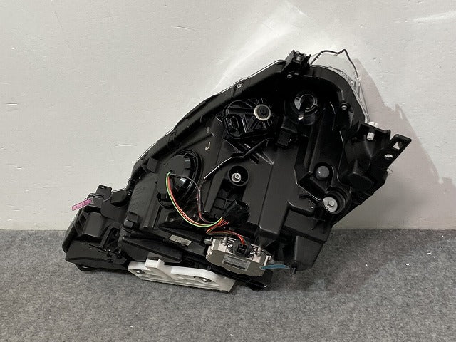 リーフ/LEAF AZE0/ZE0 純正 後期 右 ヘッドライト/ランプ LED レベライザー 刻印J ICHIKOH 1862/26010-3NK5A 日産(133982)