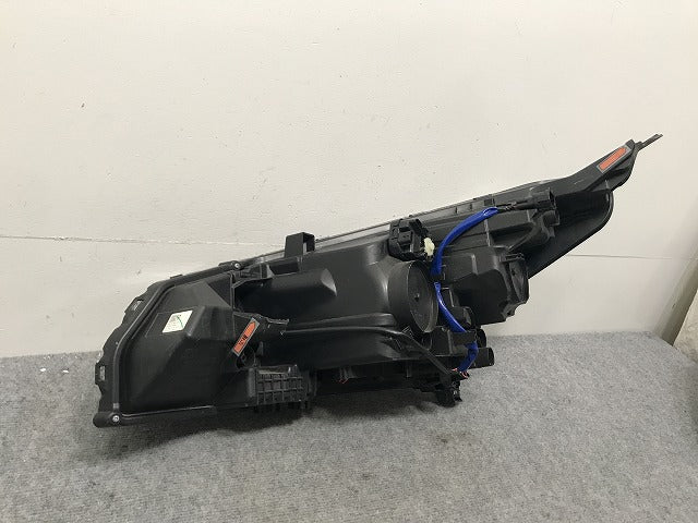 リーフ /ZE1 純正 右 ヘッドライト/ランプ LED レベライザー 刻印P ICHIKOH 1954/26010 5SK5A 日産(133988)
