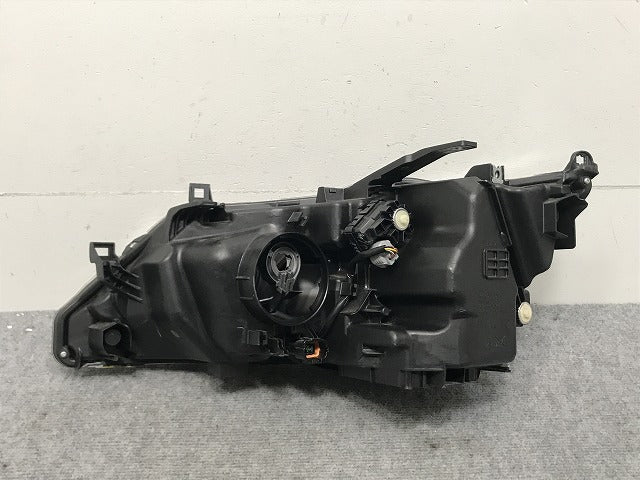 セレナ/ハイウェイスター/S/X/G/XV C27/GC/GFC/GNC/GFNC27/HFC27/HC27 純正 前期 右ヘッドライト レベライザーLED 刻印Z 100-23721(133995)