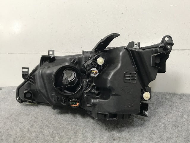 セレナ/ハイウェイスター/S/X/G/XV C27/GC/GFC/GNC/GFNC27/HFC27/HC27 純正 前期 右ヘッドライト レベライザーLED 刻印Z 100-23721(133995)