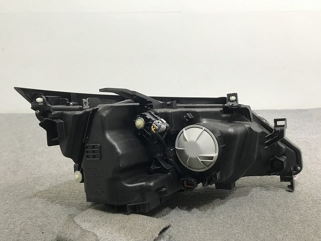 セレナ/ハイウェイスター/S/X/G/XV C27/GC/GFC/GNC/GFNC/HFC/HC 純正 前期 左 ヘッドライト LED Z 100-23721 26060-5TF5A(133997)