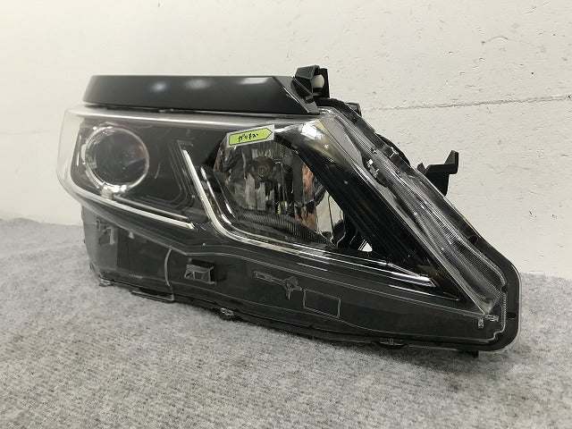 セレナ/ハイウェイスター/S/X/G/XV C27/GC/GFC/GNC/GFNC/HFC/HC 純正 前期 右ヘッドライト LED レベ付 100-23721 26010-5TF5A(133999)