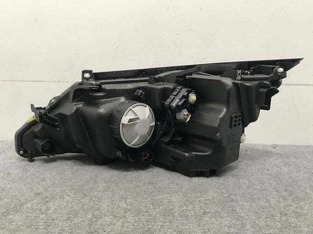 セレナ/ハイウェイスター/S/X/G/XV C27/GC/GFC/GNC/GFNC/HFC/HC 純正 前期 右ヘッドライト LED レベ付 100-23721 26010-5TF5A(133999)