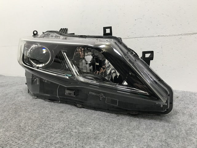 セレナ/ハイウェイスター/S/X/G/XV C27/GC/GFC/GNC/GFNC/HFC/HC 純正 前期 右ヘッドライト LED レベ付 100-23721 26025-5TF5A(134002)