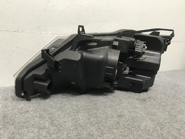 セレナ/ハイウェイスター/S/X/G/XV C27/GC/GFC/GNC/GFNC/HFC/HC 純正 前期 右ヘッドライト LED レベ付 100-23721 26025-5TF5A(134003)