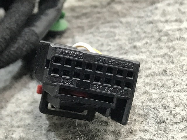 新品!パサート ヴァリアント 3C 純正 右 ドアミラー 15線 ウインカー付 3C0 857 934 3C2857508CG9B9 フォルクスワーゲン(134004)
